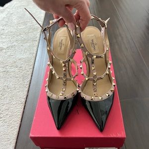 Valentino Garavani RockStud Shoes Size 40